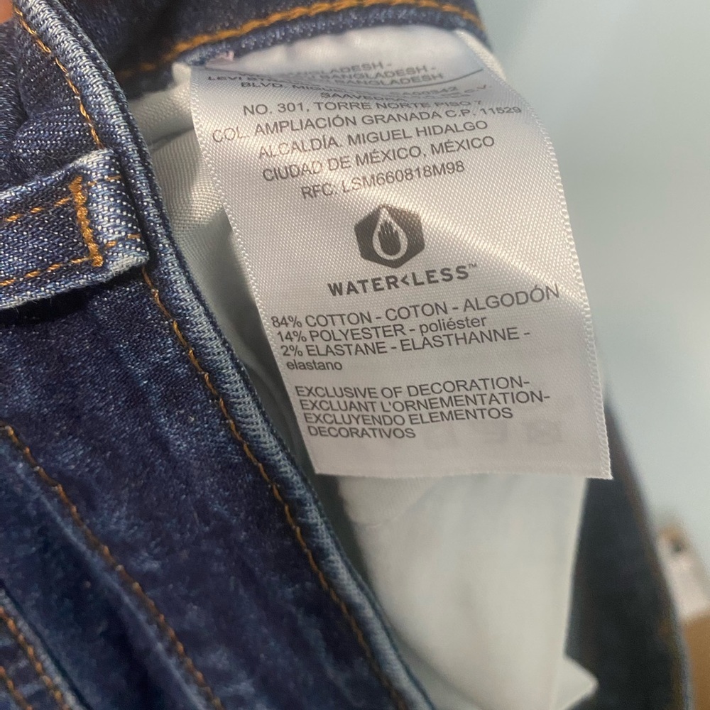 Levi's Dark Blue Jean Shorts - Picture 6 of 6